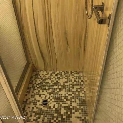 Bath - 4452 E Fort Lowell Rd, Tucson, AZ 85712 photo 3 of 5