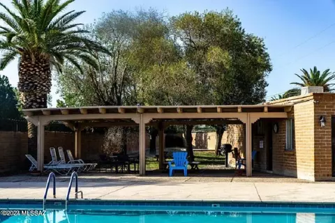 Exterior - 4452 E Fort Lowell Rd, Tucson, AZ 85712 photo 8 of 8