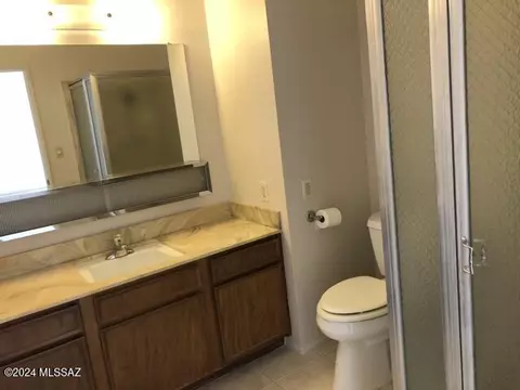 Bath - 4452 E Fort Lowell Rd, Tucson, AZ 85712 photo 1 of 5