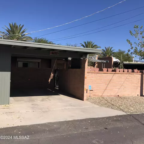 Exterior - 4452 E Fort Lowell Rd, Tucson, AZ 85712 photo 7 of 8