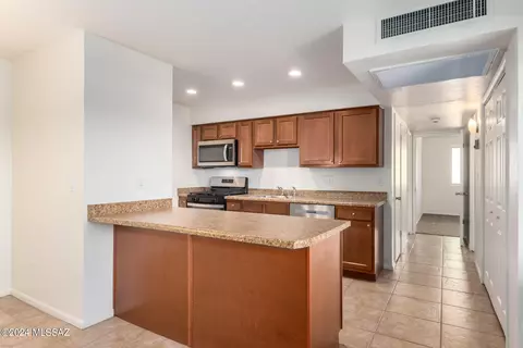 2525 N Alvernon Way #A2, Tucson, AZ 85712