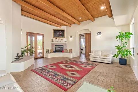 6375 N Happy Trl, Tucson, AZ 85743