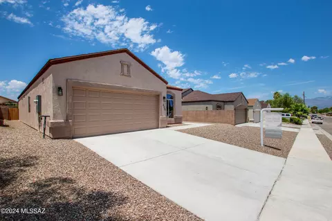 3710 S Manitoba Ave, Tucson, AZ 85730