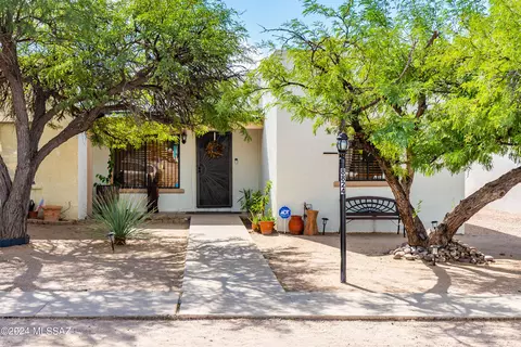 8824 E Arbor St, Tucson, AZ 85730