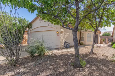 7921 S Wild Primrose Ave, Tucson, AZ 85747