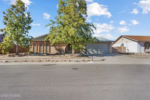 8021 N Bounty Pl, Tucson, AZ 85741