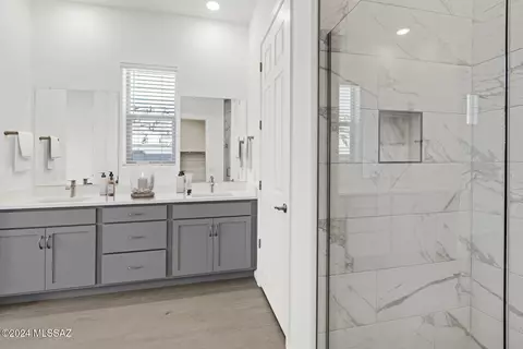 Bath - 12855 E Tortoise Pointe Dr, Vail, AZ 85641 photo 1 of 1