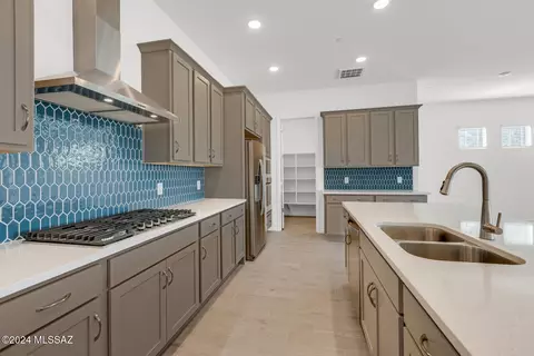 Kitchen - 12855 E Tortoise Pointe Dr, Vail, AZ 85641 photo 2 of 2