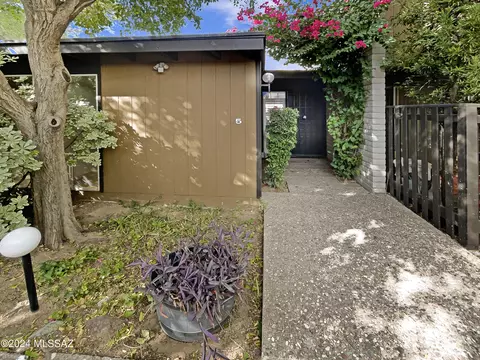 5701 E Glenn St #5, Tucson, AZ 85712