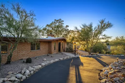 740 E Chula Vista Rd, Tucson, AZ 85718