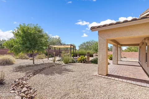 7364 E Weeping Willow Dr, Tucson, AZ 85756 photo 4