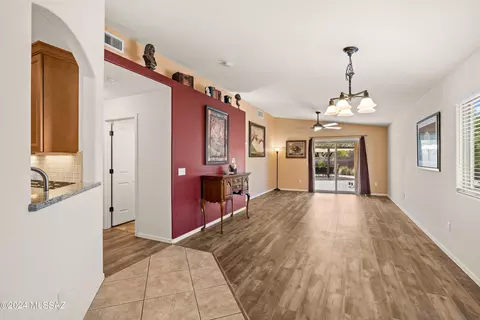 7364 E Weeping Willow Dr, Tucson, AZ 85756 photo 9