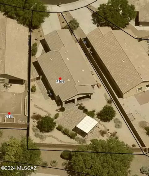 7364 E Weeping Willow Dr, Tucson, AZ 85756 photo 2