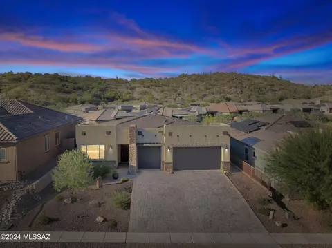 405 E Arizona Poppy Dr, Oro Valley, AZ 85755