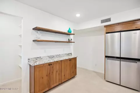 Kitchen - 6410 E Printer Udell St, Tucson, AZ 85710 photo 4 of 4