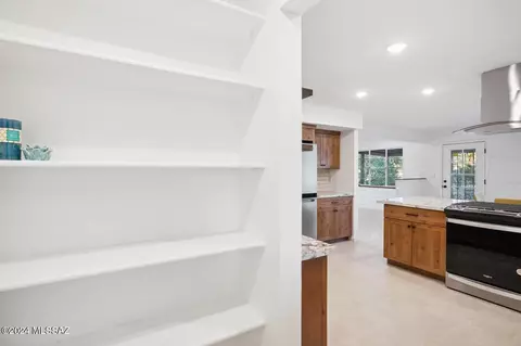 Entry Way - 6410 E Printer Udell St, Tucson, AZ 85710 photo 3 of 3