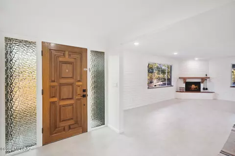 Entry Way - 6410 E Printer Udell St, Tucson, AZ 85710 photo 2 of 3