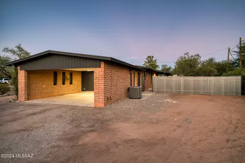 Exterior - 6410 E Printer Udell St, Tucson, AZ 85710 photo 6 of 9