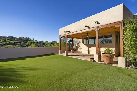 Exterior - 4645 E Coachlight Ln, Tucson, AZ 85718 photo 6 of 12