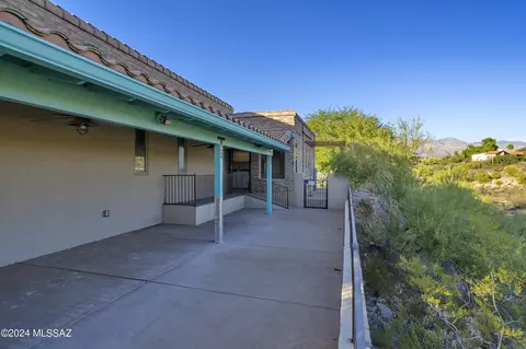 Exterior - 4645 E Coachlight Ln, Tucson, AZ 85718 photo 11 of 12