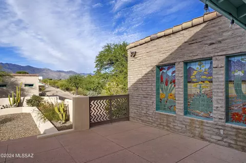 Exterior - 4645 E Coachlight Ln, Tucson, AZ 85718 photo 5 of 12