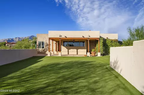 Exterior - 4645 E Coachlight Ln, Tucson, AZ 85718 photo 7 of 12
