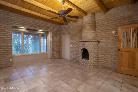 Living - 4645 E Coachlight Ln, Tucson, AZ 85718 photo 4 of 4