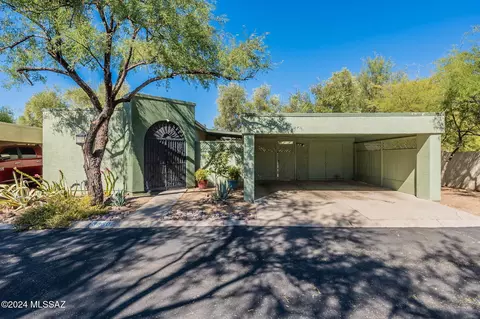3360 N Mossy Brook Dr, Tucson, AZ 85712