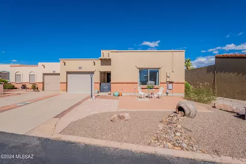 1100 W Camino Velasquez, Green Valley, AZ 85622