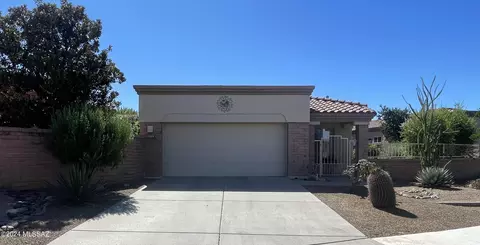 1969 W Amblemorn Dr, Green Valley, AZ 85622