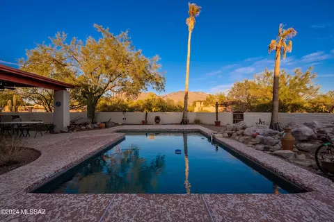 1111 W Chula Vista Rd, Tucson, AZ 85704