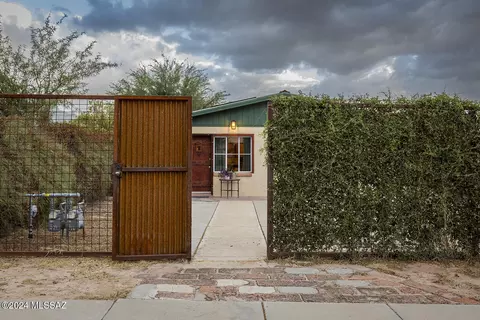 437 W 30th St, Tucson, AZ 85713