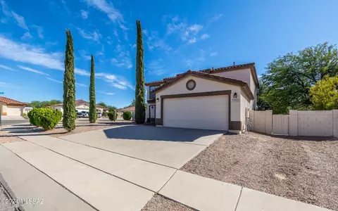 8762 E Getsinger Ln, Tucson, AZ 85747 photo 13