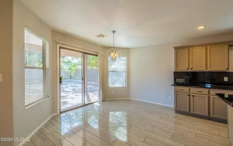 8762 E Getsinger Ln, Tucson, AZ 85747 photo 5