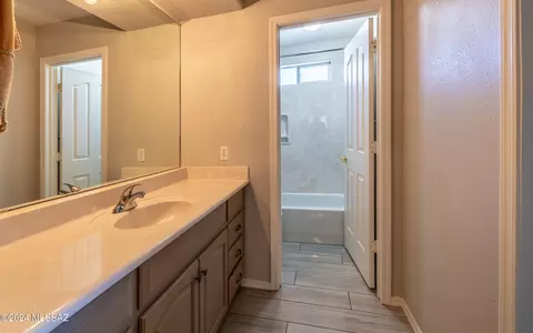 8762 E Getsinger Ln, Tucson, AZ 85747 photo 10