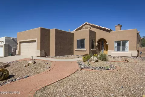 10455 E Kingswood Dr, Vail, AZ 85641