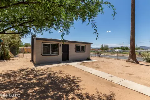 455 W Mciver Pl, Tucson, AZ 85705