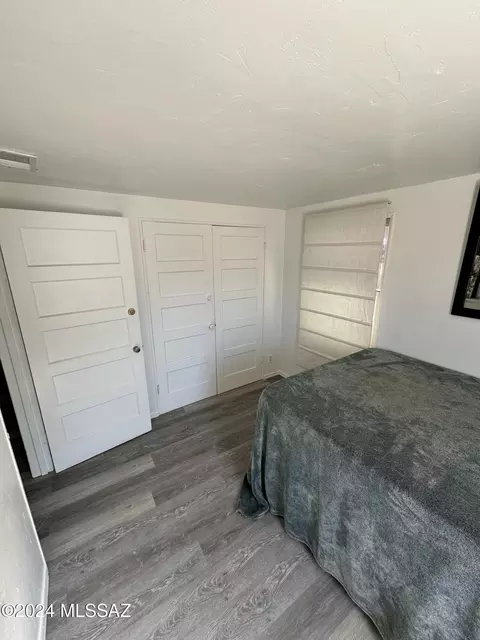 Bedroom - 1128 E Hedrick Dr, Tucson, AZ 85719 photo 5 of 6