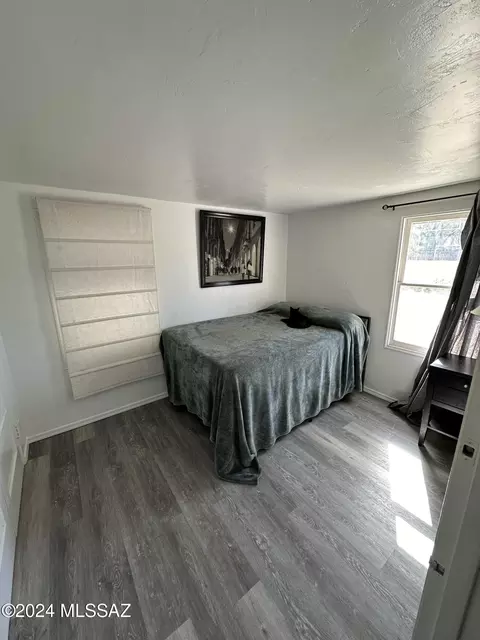 Bedroom - 1128 E Hedrick Dr, Tucson, AZ 85719 photo 4 of 6