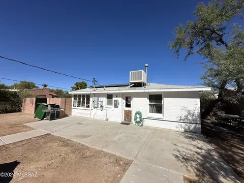 Exterior - 1128 E Hedrick Dr, Tucson, AZ 85719 photo 8 of 9