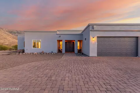 15715 N Roadrunner Ridge Ln, Tucson, AZ 85739