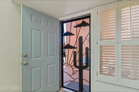 8537 E Haverhill Ln, Tucson, AZ 85715