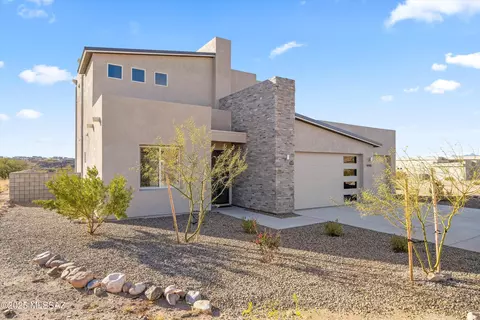 9990 S Rolling Water Dr, Vail, AZ 85641