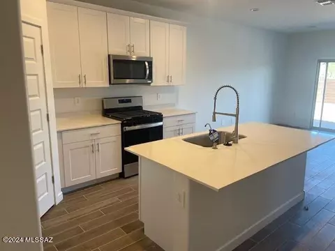 14008 E Crotalus Way, Vail, AZ 85641 photo 2