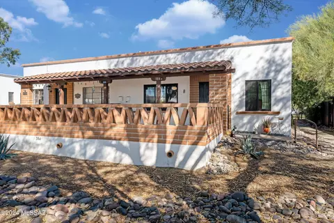384 W Camino Penasco #B, Green Valley, AZ 85614