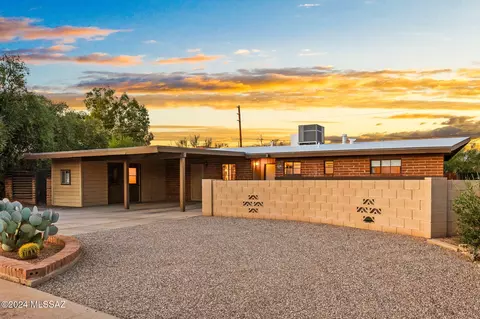 6401 E Barnan St, Tucson, AZ 85710