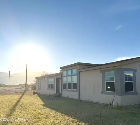 3660 E Nightstar Ln, Safford, AZ 85546