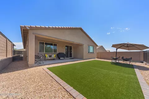 Exterior - 13915 E Silver Pine Trl, Vail, AZ 85641 photo 2 of 3