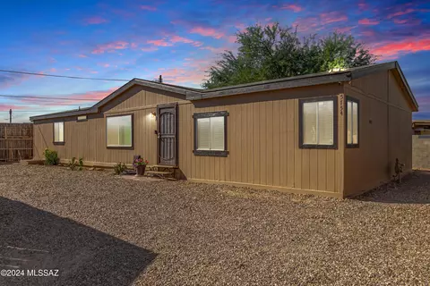 5754 S Southland Blvd, Tucson, AZ 85706