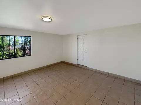 Living - 7082 E 45th St, Tucson, AZ 85730 photo 1 of 3